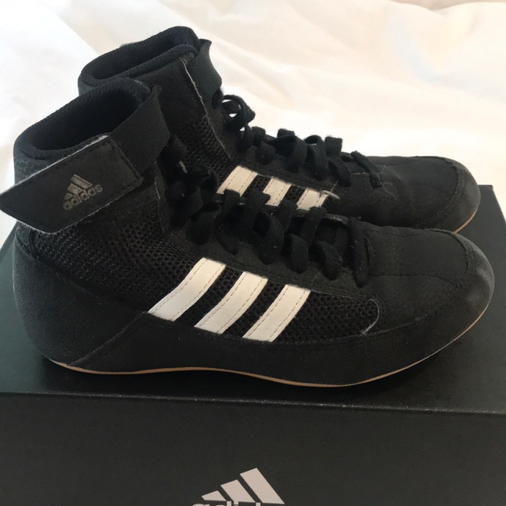 Adidas wrestling shoes size 2